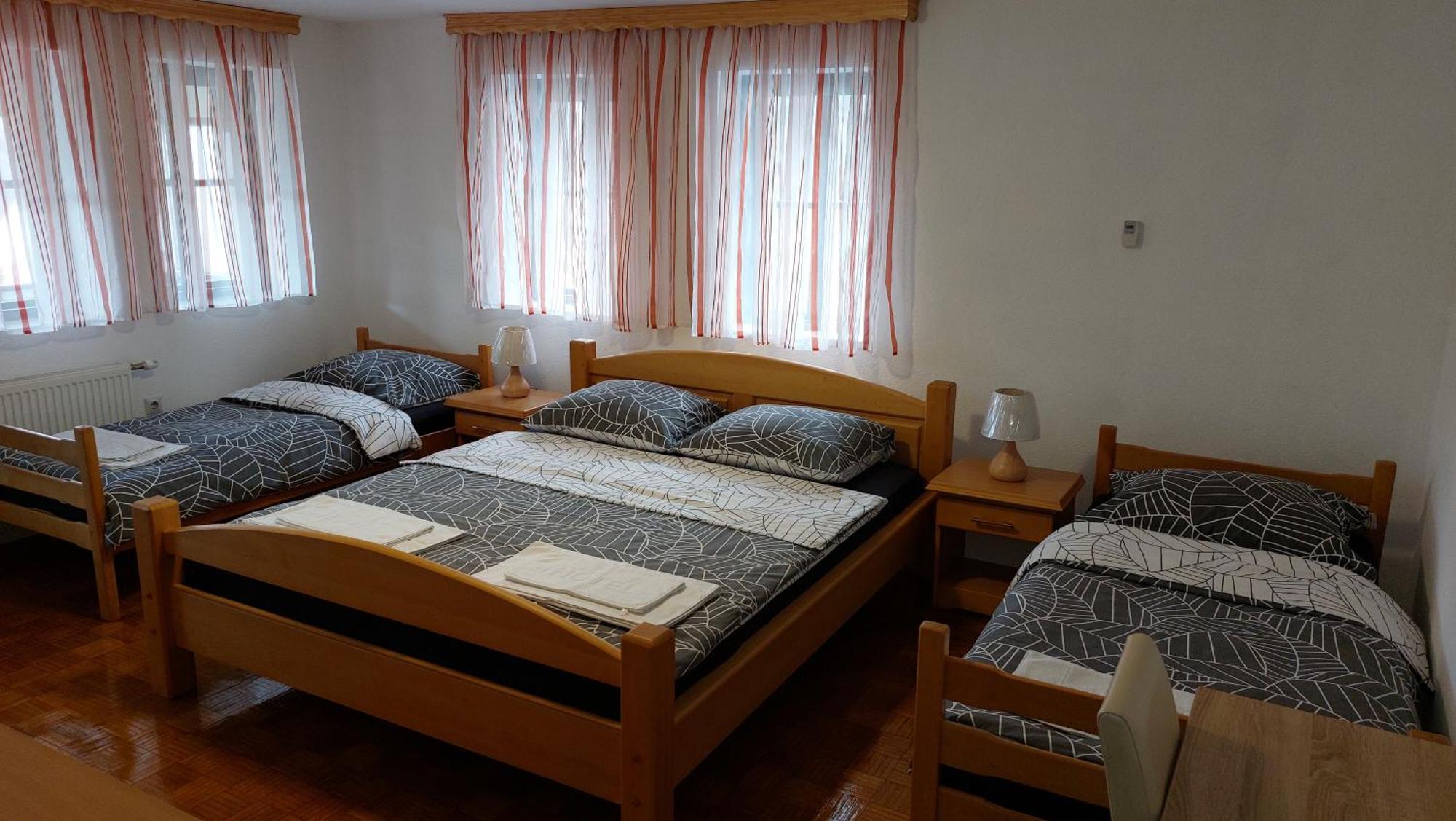 Panorama Travnik Aparthotel Room photo